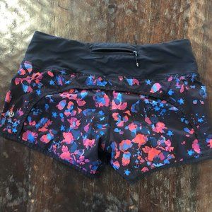 Lululemon size 6 4" inseam